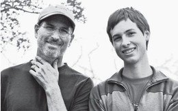 Hổ phụ sinh hổ tử: Con trai cả tài giỏi của Steve Job thành lập quỹ điều trị ung thư hơn 4,7 nghìn tỉ đồng, tất cả là nhờ cha truyền cảm hứng