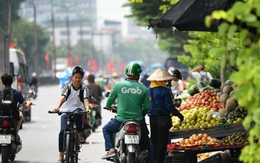 Lòng đường, vỉa hè đường Nguyễn Xiển, Nghiêm Xuân Yêm, Ngọc Hồi bị chiếm dụng