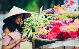 Hà Nội: Những chiếc xe hoa "gánh" cả trời thương nhớ