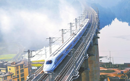 Giống như bước ra từ phim viễn tưởng, công nghệ xây đường sắt cao tốc 2.0 của Trung Quốc đã phát triển tới mức khó tin đến thế này sao?
