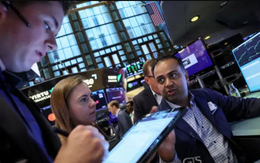 Dow Jones tăng hơn 400 điểm khi thị trường chờ đợi loạt chỉ số quan trọng