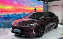 Hãng xe điện lớn nhất Trung Quốc ra mắt siêu phẩm sedan cỡ trung: 'ăn' xăng 3,9 lít/100km, giá từ 546 triệu đồng