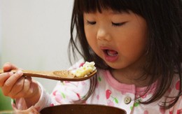 6 sai lầm trong ăn uống nhiều gia đình mắc phải, ba mẹ cần tránh giúp con cao lớn, thông minh