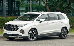 Hyundai Custin ra mắt Việt Nam: Giá từ 850 triệu rẻ nhất phân khúc, phả hơi nóng lên Carnival, lấn sân cả Innova mới