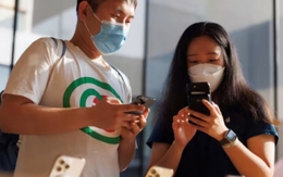 "Không ai giật nổi iPhone 15 khỏi tay người Trung Quốc": Sức mê hoặc của Apple quá lớn, điện thoại đỉnh cao của Huawei không địch nổi?
