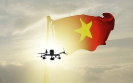 Báo Nga: Máy bay Việt Nam tiếp đất, tràng pháo tay nồng nhiệt vang lên trên sân bay của đất nước 84 triệu dân