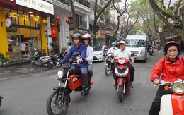 Honda, Yamaha đang làm gì khi xe máy điện VinFast, DatBike giành thị phần, cùng lúc đó doanh số thị trường xe máy giảm hơn 15%?