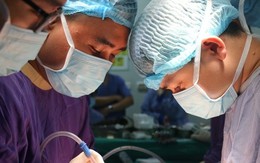 2 bệnh nhân trẻ tuổi chết não, gia đình hiến đa mô tạng hồi sinh sự sống cho 8 người