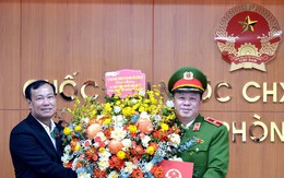 Thiếu tướng Nguyễn Quốc Hùng làm Ủy viên Thường trực Ủy ban Quốc phòng và An ninh