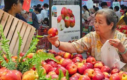 Cận Tết, trái cây ngoại đổ bộ thị trường Việt