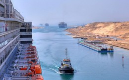 Tuyến du ngoạn kênh đào Suez 'loạn nhịp'