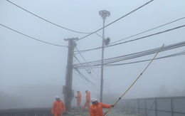 Những người 'gõ băng tuyết', đảm bảo lưới điện hoạt động trong giá lạnh