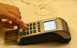 Cho thuê máy POS, chiếm đoạt luôn tiền tỷ mang đi đầu tư chứng khoán