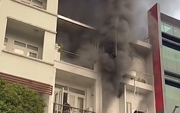 Cháy dữ dội nhà 4 tầng ở quận Tân Bình, TP HCM