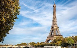 Tháp Eiffel hai lần bị kẻ siêu lừa đảo rao bán làm phế liệu