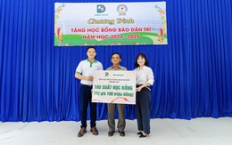 FE CREDIT trao tặng 100 suất học bổng cho học sinh khó khăn tại Bạc Liêu