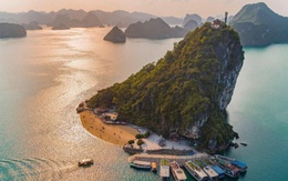Bãi biển duy nhất của Việt Nam lọt top đẹp nhất thế giới: Nằm ngay gần Hà Nội