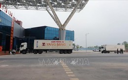 Hơn 260 tấn hàng hóa qua cửa khẩu cầu Bắc Luân II trong kỳ nghỉ Tết