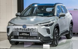 Đại lý ồ ạt nhận cọc Corolla Cross 2024: 2 phiên bản, trang bị giống hệt bản Thái, giao xe tháng 5