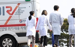 Tình cảnh ngay lúc này của người bệnh tại Hàn Quốc khi bác sĩ đình công: Thai phụ phải "hoãn" sinh, bệnh nhân ung thư không được hóa trị