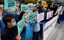 Khủng hoảng y tế tại Hàn Quốc: Hơn 72% sinh viên ngành y xin nghỉ học trong bối cảnh căng thẳng chưa "hạ nhiệt"