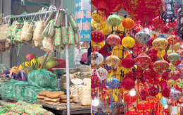 Tết ở những khu chợ lớn nhất Hà Nội: Không khí mùa xuân rộn ràng trong từng món ăn, từng cành đào, cây quất
