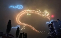 Vì sao hàng nghìn drone có thể 'vẽ' hình ánh sáng trên bầu trời đêm Hà Nội mà không va chạm với nhau?