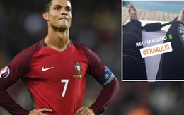 Ronaldo khoe hình tại khu nghỉ dưỡng có giá 175 triệu/đêm, fan sốc khi thấy đôi chân biến dạng của CR7