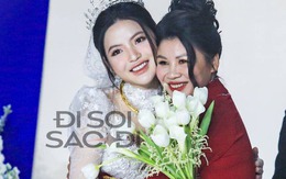 Mẹ Quang Hải trao 3 chiếc kiềng vàng cho Chu Thanh Huyền trong ngày cưới, hạnh phúc ôm chầm lấy con dâu
