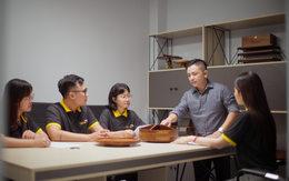 Cách một startup Việt 'đấu' với DN từ Trung Quốc: Bán khay đồ ăn giá 1 triệu đồng cho người Mỹ, sản lượng 200 cái/mẫu/tháng, suýt cháy hàng