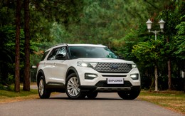 Hết thời bán 'bia kèm lạc', Ford Explorer âm thầm giảm giá khủng gần 500 triệu đồng