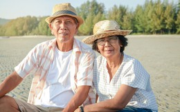 Nghỉ hưu, vợ chồng U70 định rút 1,7 tỷ mua nhà dưỡng già, vì lời con dâu mà tậu ô tô, du lịch quanh năm