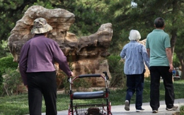 Trung Quốc phát triển dịch vụ chăm sóc người già tại nhà và khu dân cư