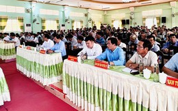 Chủ tịch tỉnh Vĩnh Long đối thoại với dân nơi khai thác cát cho cao tốc
