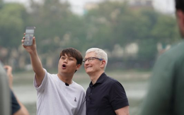 Chàng trai 9X vừa ‘check-in’ Hồ Hoàn Kiếm cùng Tim Cook: Idol TikTok 7,5 triệu follow, từng được Apple mời sang Mỹ tham dự sự kiện ra mắt iPhone 15