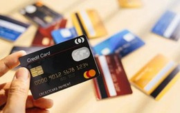 Không còn tiền trong tài khoản, khóa thẻ hay giữ lại sẽ an toàn hơn?