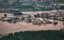 Chùm ảnh tỉnh Quảng Đông của Trung Quốc hứng chịu lũ lụt 'trăm năm có một'