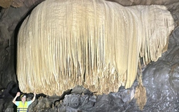 Phát hiện hang động đẹp tại Quảng Bình có “rèm thạch nhũ” lớn