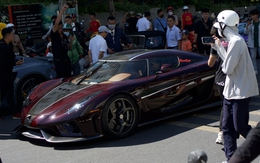 Hoàng Kim Khánh tự cầm lái Koenigsegg Regera ra đường sau 2 năm chờ sửa chữa, người dân Nha Trang hiếu kỳ bủa vây xung quanh