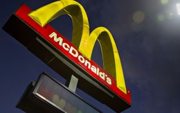 Nhìn cách McDonald's vượt qua khủng hoảng truyền thông: 20 năm lớn mạnh với gần 42.000 chi nhánh, cổ phiếu tăng 1.000% nhờ bỏ ngoài tai antifan, từ trẻ con đến phụ huynh đều ‘nghiện’