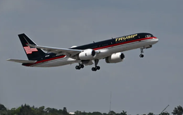 Máy bay riêng của ông Trump va chạm với máy bay khác ở sân bay Florida