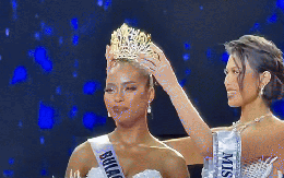 Màn trao vương miện "hề hước" và kỳ cục chưa từng thấy trong lịch sử Miss Universe