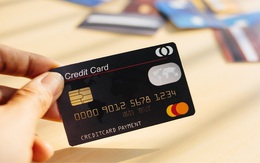 "Ma trận phí" thẻ tín dụng quốc tế