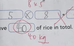 Con làm phép tính "5×8=40" bị gạch sai, nhìn đáp án cô giáo sửa mà người mẹ sốc nặng: "Tôi sẽ báo lên ban giám hiệu!"