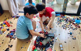 Nhìn chiếc phòng bừa bộn của 2 em bé mê lego đến "tiền đình", MC nổi tiếng VTV đã làm điều này với con