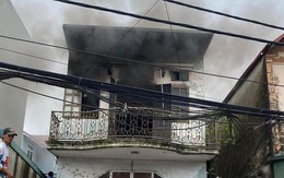 Hà Nội: Cháy nhà đúng ngày mùng 1, nghi do chủ nhà thắp hương Hà Nội: Cháy nhà đúng ngày mùng 1, nghi do chủ nhà thắp hương