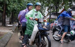 Phụ huynh 80 tuổi đưa con đi thi vào lớp 10: Tối kỵ dùng chữ "phải" với con, sẵn sàng bỏ 1-2 tỷ cho con đi học