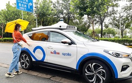 Trung Quốc: Taxi robot "đe dọa" xe công nghệ?