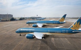 Cổ phiếu Vietnam Airlines giảm kịch sàn 2 phiên liên tiếp, điều gì đang diễn ra?