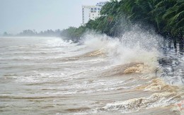 Bão áp sát đất liền Quảng Ninh – Hải Phòng, gió giật cấp 13